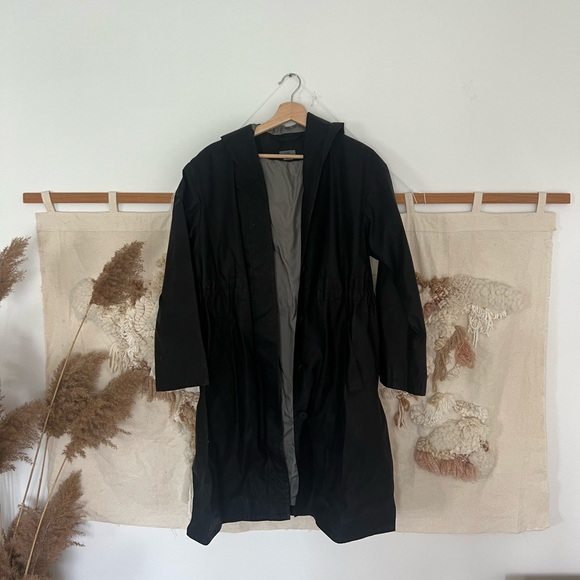 Black Raincoat from M0851 - Picture 2 of 4